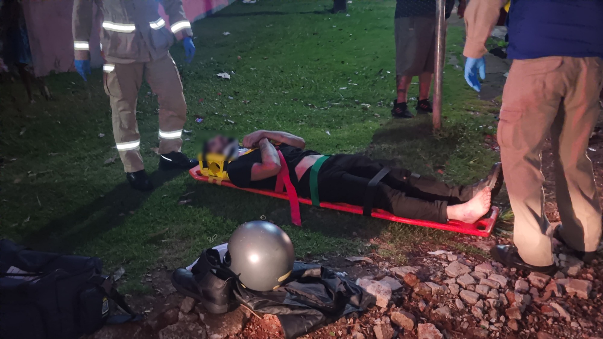 Acidente entre duas motos deixa três feridos no Claudete
