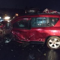 Imagem referente a Grave acidente entre dois carros em um caminhão deixa quatro feridos na PR-158