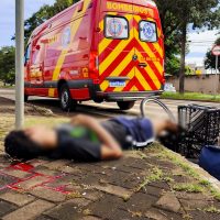 Imagem referente a Ciclista tem lesão na cabeça ao sofrer queda na Avenida Piquiri