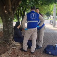 Imagem referente a Motociclista fica ferida ao se envolver em acidente na Avenida Rocha Pombo