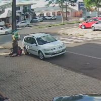 Imagem referente a Câmera flagra acidente entre Peugeot e caminhão na Avenida Rocha Pombo