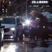 Imagem referente a São Paulo ainda registra alagamentos e trânsito intenso após temporal