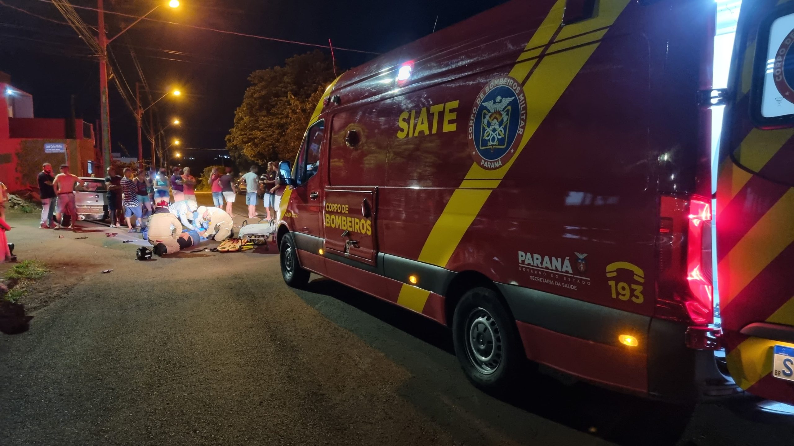 Jovem motociclista fratura coxa em acidente no Bairro Verona
