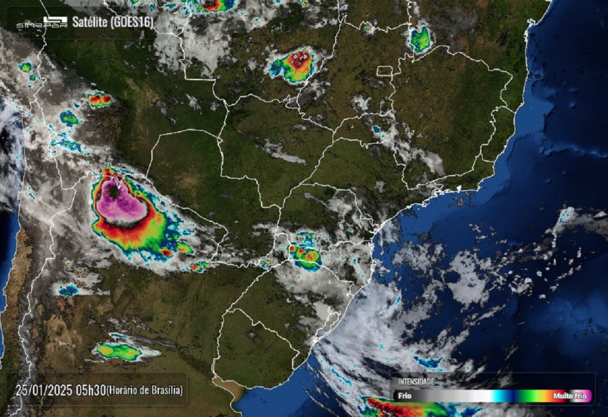 Sábado de temperaturas elevadas e previsão de chuva para Cascavel