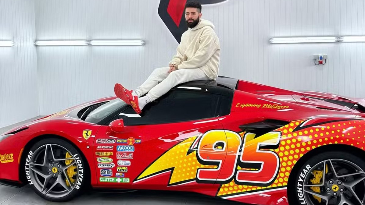 Relâmpago Marquinhos: Influencer brasileiro com mais de 20 milhões de seguidores é banido da Ferrari