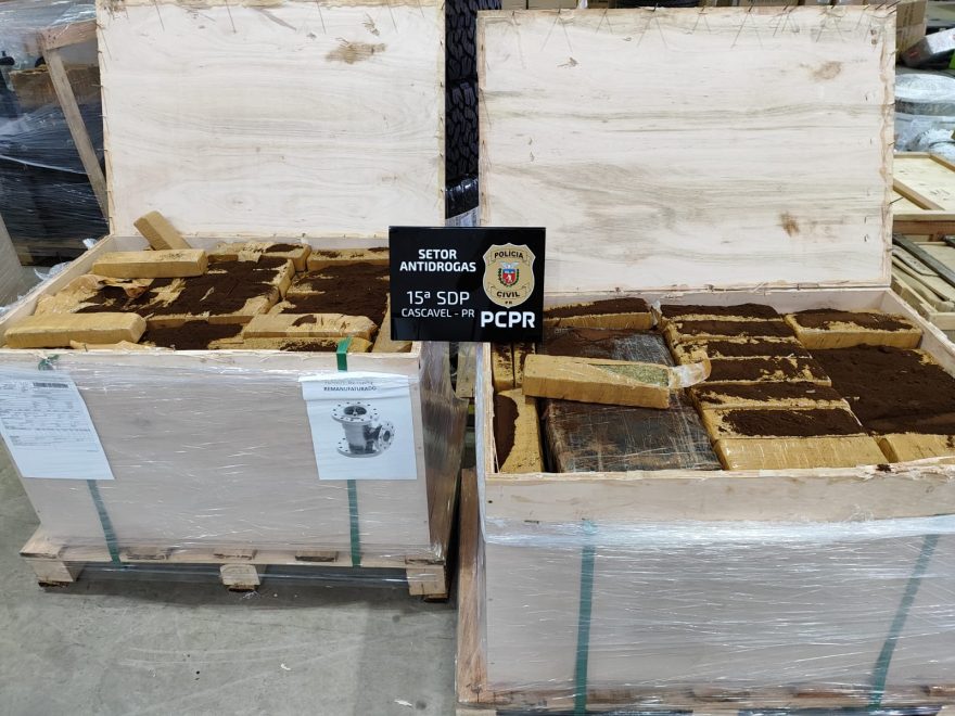Polícia Civil apreende grande quantidade de maconha em transportadora de Cascavel