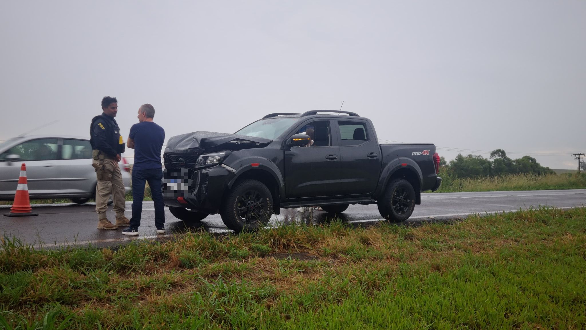 Colisão traseira mobiliza Siate na BR-163, em Cascavel