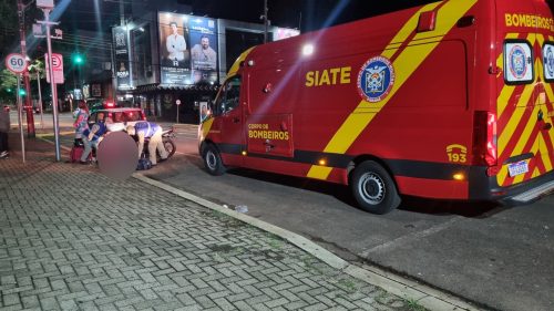 Imagem referente a Motociclista fica ferido após acidente na Rua Paraná