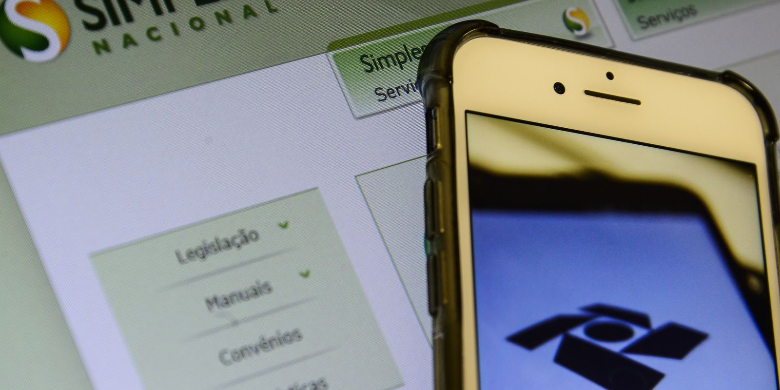 Empresas excluídas do Simples têm até sexta para resolver pendências Empresas excluídas do Simples têm até sexta para resolver pendências