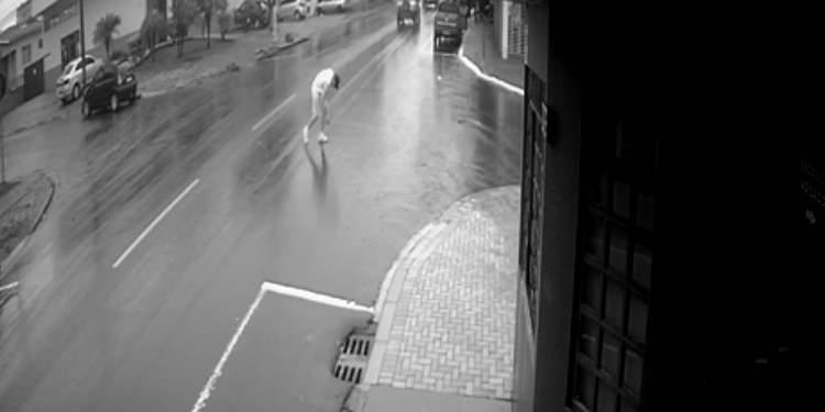 Internauta pede ajuda para encontrar chave de BMW que foi perdida na Rua Manaus