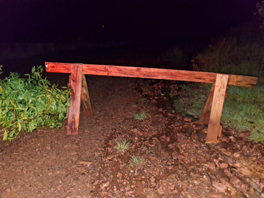 Chuvas intensas interditam estrada entre Iguatu e Longuinópolis