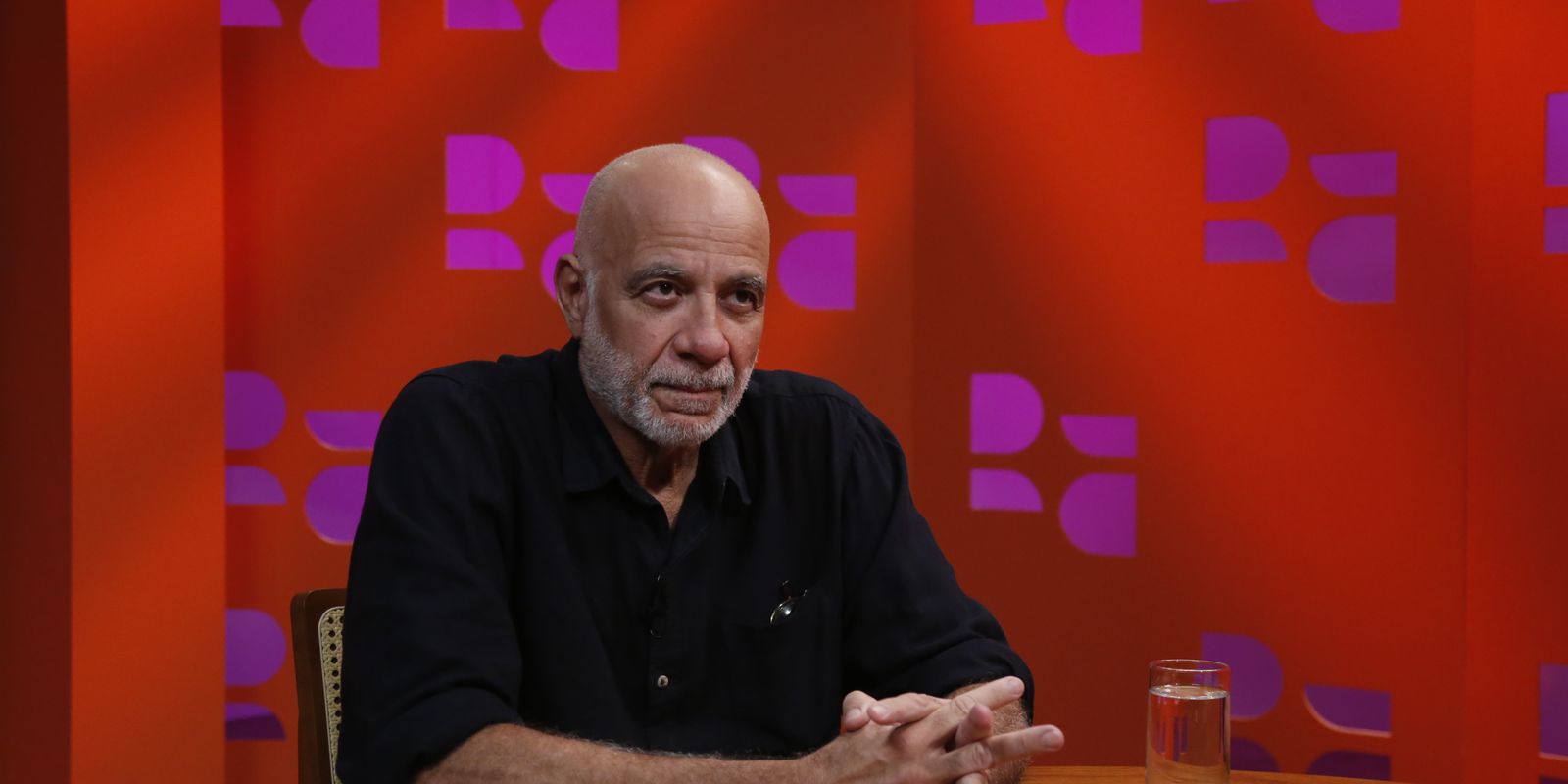 DR com Demori entrevista nesta terça autor do livro O Pobre de Direita DR com Demori entrevista nesta terça autor do livro O Pobre de Direita