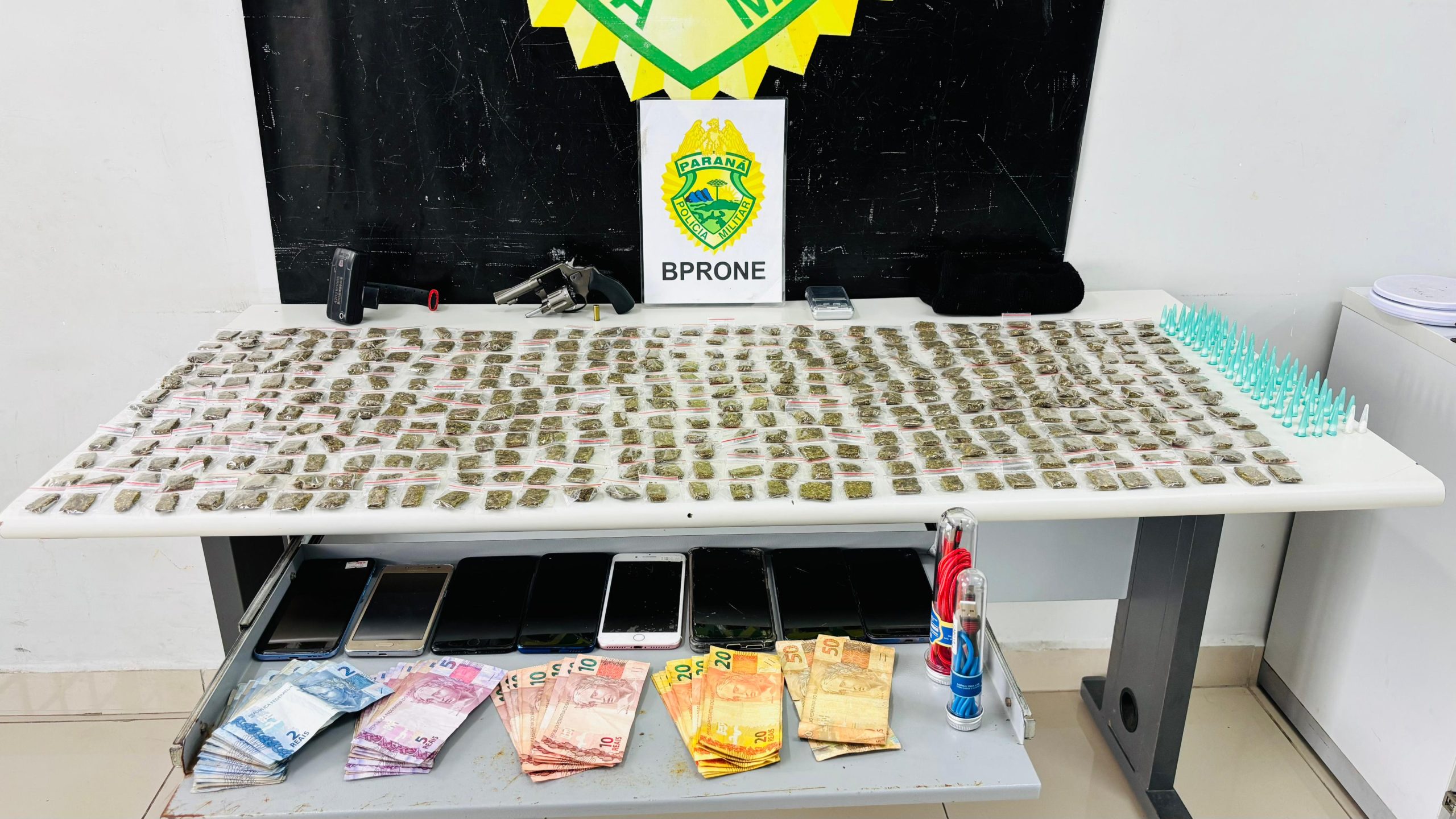 Rastreamento de celular furtado leva PM a desmantelar esquema criminoso na CIC