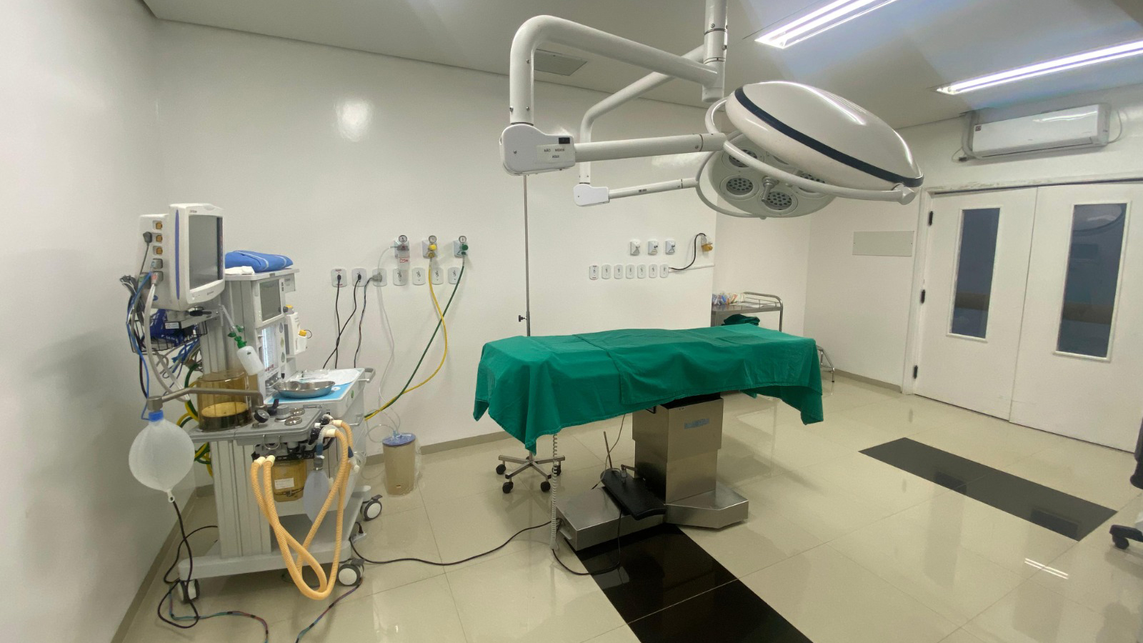 HUOP amplia capacidade com nova sala de cirurgia HUOP amplia capacidade com nova sala de cirurgia