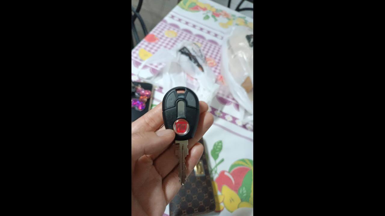 Foi perdido uma chave com chaveiro de ursinho no Centro