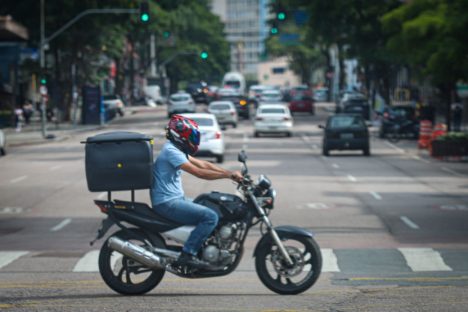 Imagem referente a Isenção do IPVA gera onda positiva entre entregadores e foco na manutenção das motos