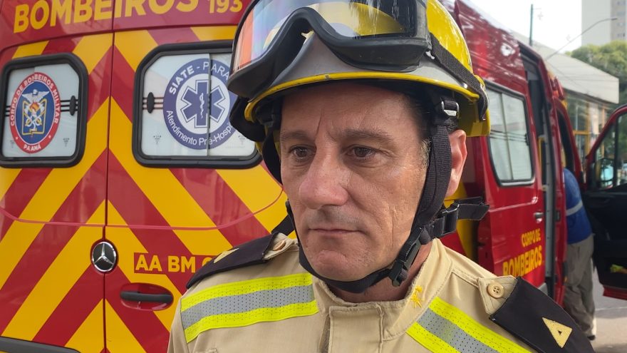 Motociclista sofreu fraturas expostas em braço e perna, relata oficial do Corpo de Bombeiros