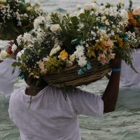 Imagem referente a Mais de 25 mil pessoas são esperadas no Dia de Iemanjá no Arpoador