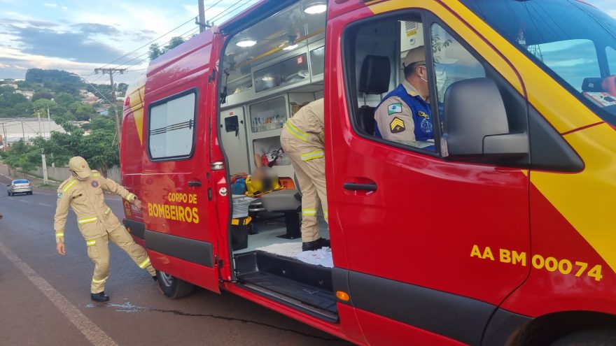 Adolescente fica ferido em acidente de trânsito na Rua Europa