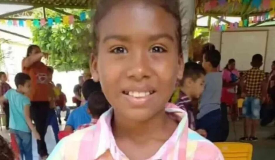 Crime bárbaro: adolescente e adulto abusam e matam criança de 9 anos Crime bárbaro: adolescente e adulto abusam e matam criança de 9 anos