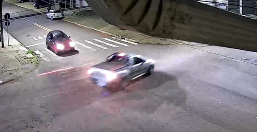 Câmera registra acidente que deixou motociclista ferido no Coqueiral