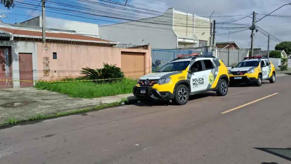 Homem é encontrado morto em arbusto; Suposto confronto com a PM pode ter motivado a morte