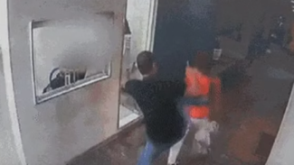 Agressão brutal: mulher é atacada por motorista de aplicativo após comer biscoito no carro