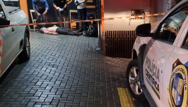 Homem de 42 anos é assassinado por mulher com facada no peito no bairro Periolo Imagem referente a Homem de 42 anos é assassinado por mulher com facada no peito no bairro Periolo