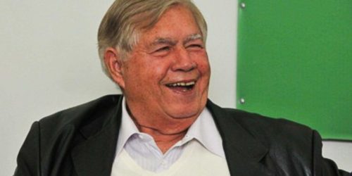 Ex-governador de Minas Gerais, Newton Cardoso morre aos 86 anos Imagem referente a Ex-governador de Minas Gerais, Newton Cardoso morre aos 86 anos