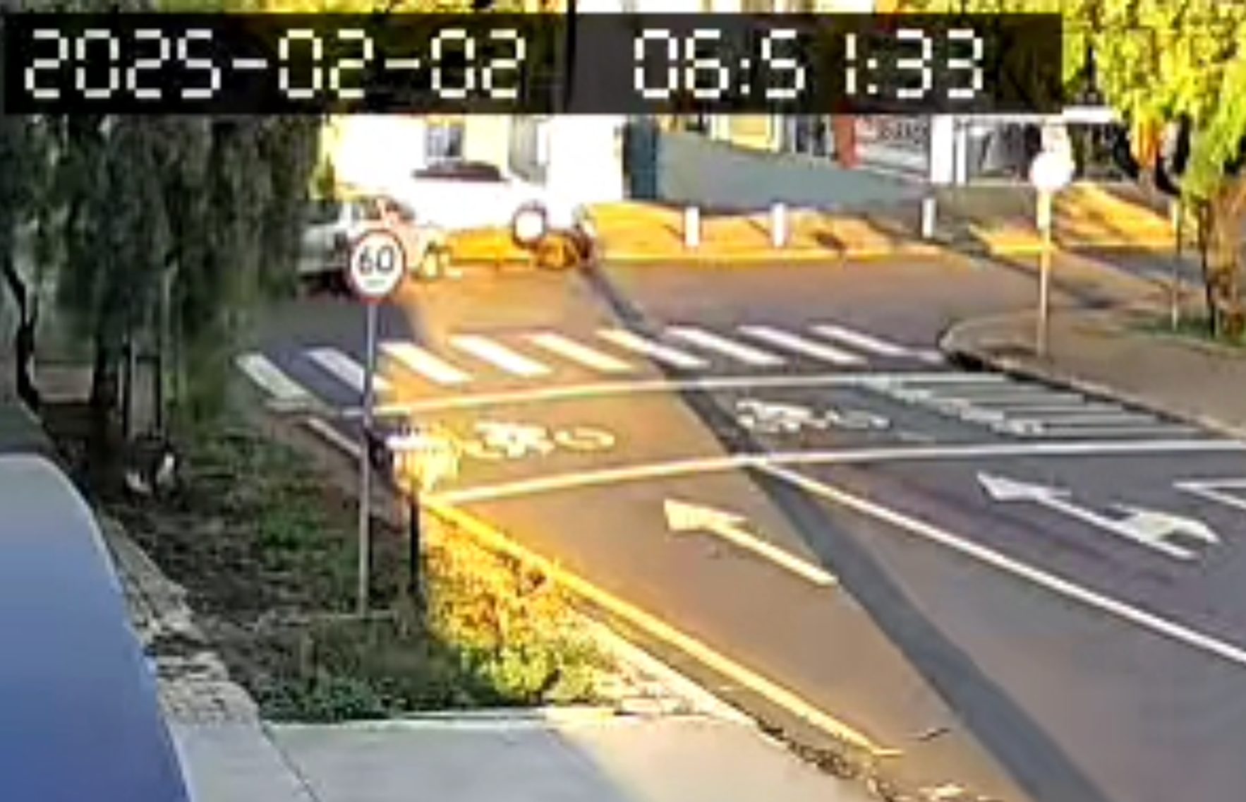 Vídeo mostra Etios capotando após colisão com Uno no Bairro Coqueiral