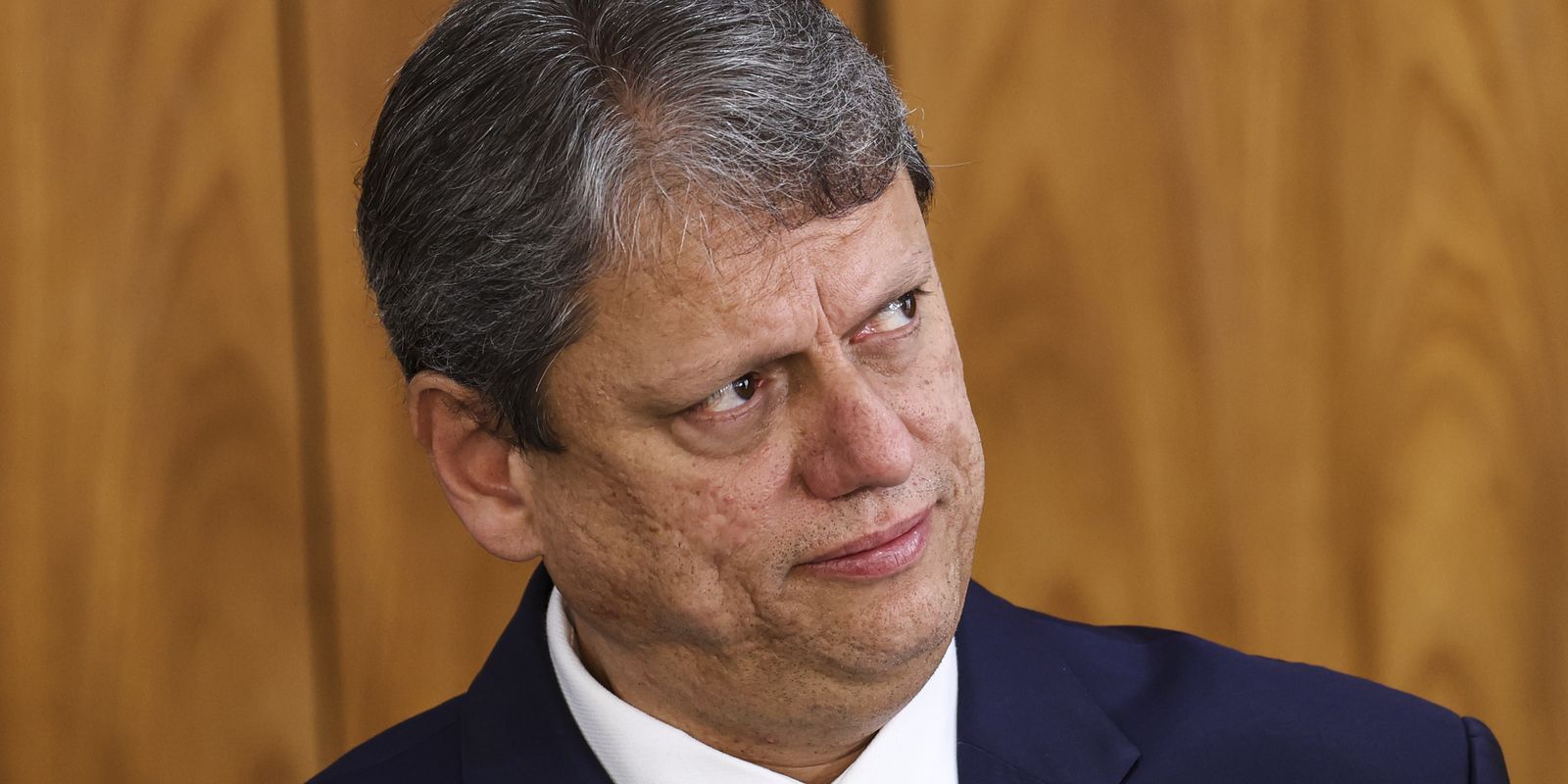 Moraes arquiva pedido para incluir Tarcísio em inquérito do golpe
