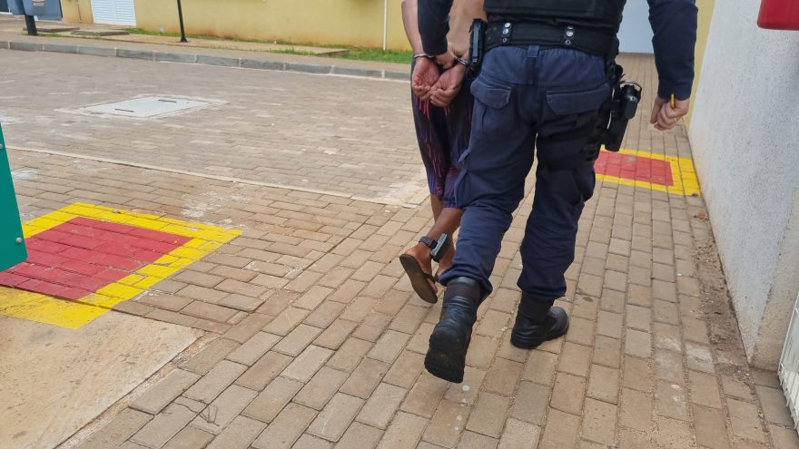 Armado com facão, homem é detido pela Guarda Municipal