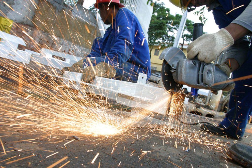 Licitação deve pagar mais de R$ 2 milhões por materiais e serviços metalúrgicos para espaços públicos