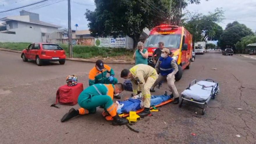 Motociclista sofre vários ferimentos em acidente no Centro