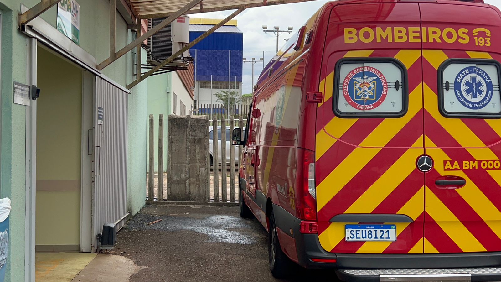 Vítima de acidente de trânsito na Rua Itália é socorrida pelo Siate