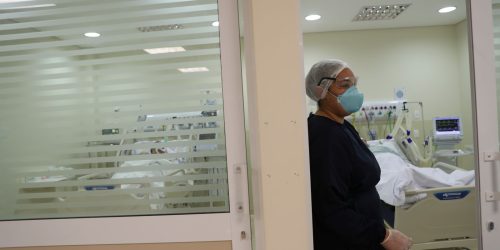 União firma acordo e indenizará enfermeiros de MG vítimas da covid-19 Imagem referente a União firma acordo e indenizará enfermeiros de MG vítimas da covid-19