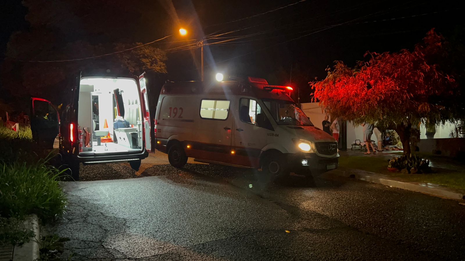 Idosa de 67 anos sofre queda brutal e é levada às pressas para o hospital