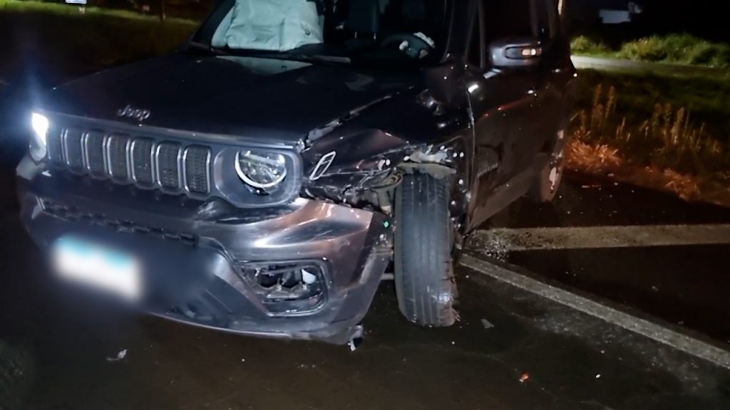 Batida entre veículos é registrada na BR-467 em Cascavel