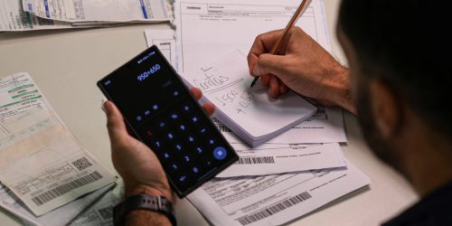 Especialista indica como cuidar de finanças em cenário de juros altos Imagem referente a Especialista indica como cuidar de finanças em cenário de juros altos