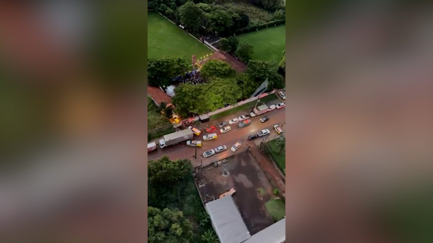 Imagens aéreas mostram abordagem policial em festa universitária em Cascavel