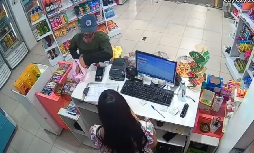 Grávida passa mal durante assalto a posto de combustíveis
