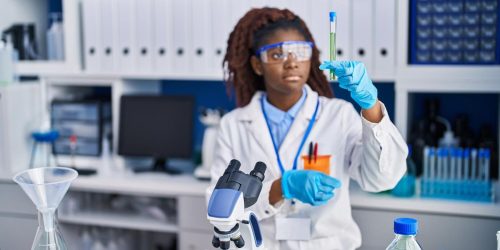 Apenas 27% das mulheres em cursos de ciências concluíram os estudos Imagem referente a Apenas 27% das mulheres em cursos de ciências concluíram os estudos