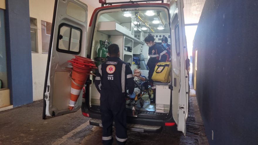 Com BR-277 congestionada, Samu realiza interceptação de paciente com AVC