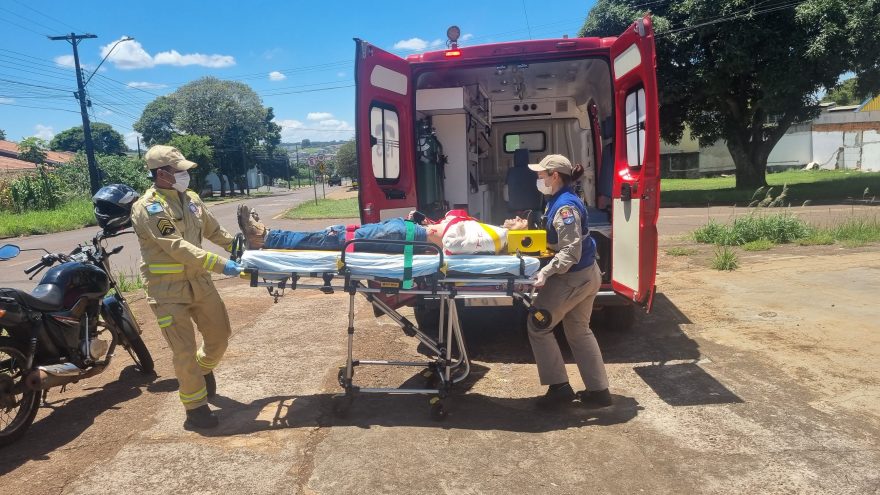 Motociclista fica ferido ao sofrer queda no Bairro Universitário