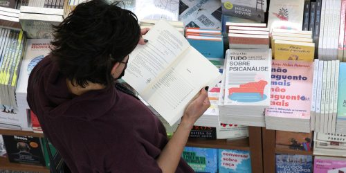 Prêmio Sesc de Literatura tem inscrições abertas para obras inéditas Imagem referente a Prêmio Sesc de Literatura tem inscrições abertas para obras inéditas