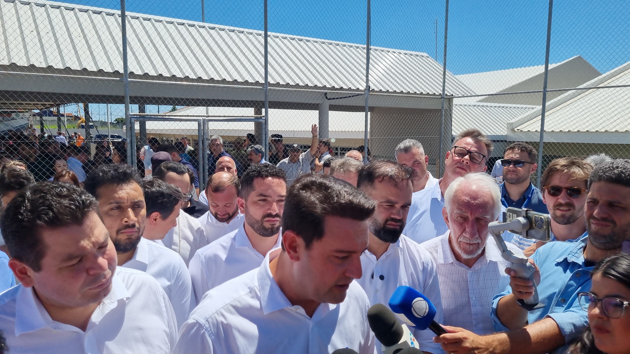 Ratinho Júnior inaugura Colégio Estadual Professora Andreia Neres dos Santos no Conjunto Riviera Ratinho Júnior inaugura Colégio Estadual Professora Andreia Neres dos Santos no Conjunto Riviera