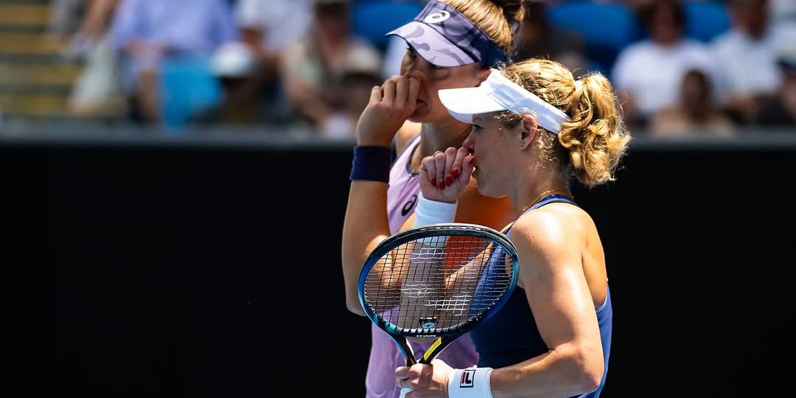 Dupla de Bia Haddad vai às quartas após bater favoritas no WTA de Doha Dupla de Bia Haddad vai às quartas após bater favoritas no WTA de Doha