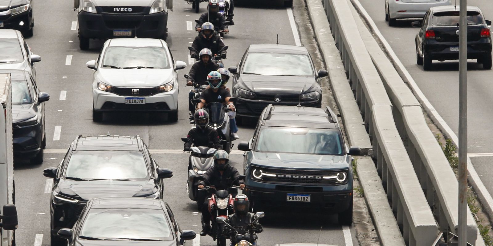 Associação de médicos alerta para riscos do uso de mototáxis em SP Associação de médicos alerta para riscos do uso de mototáxis em SP
