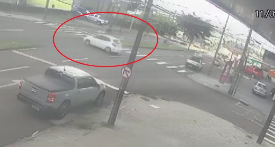 Câmeras registram acidente que deixou jovem ferido no Pacaembu