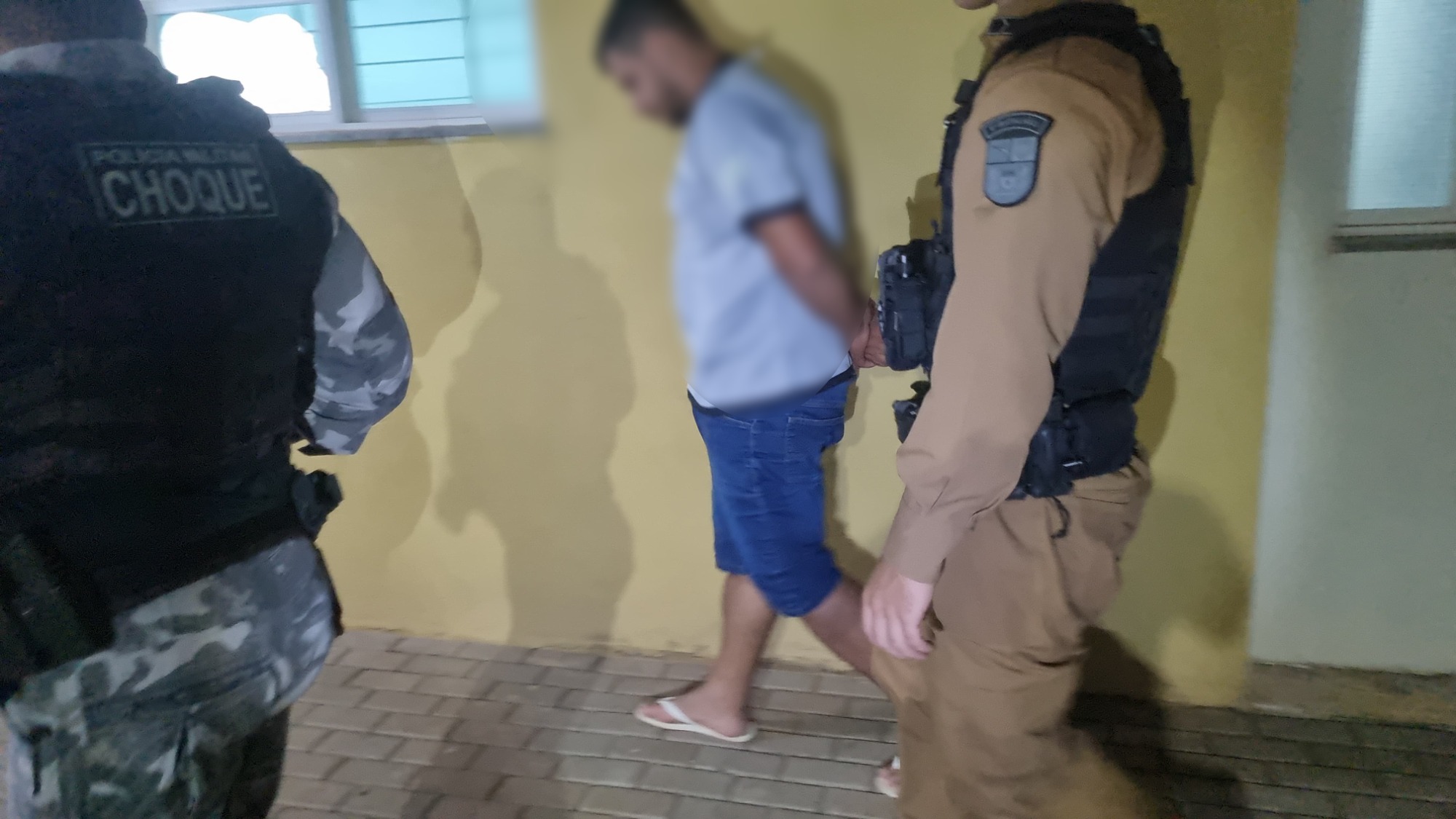 Homem é detido após ameaçar a companheira de morte no Pioneiros Catarinenses Homem é detido após ameaçar a companheira de morte no Pioneiros Catarinenses